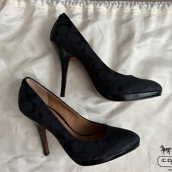 Coach Caya Signature C Black 4” Heel Shoes Size 7B NWOB $230 - Picture 3 of 11